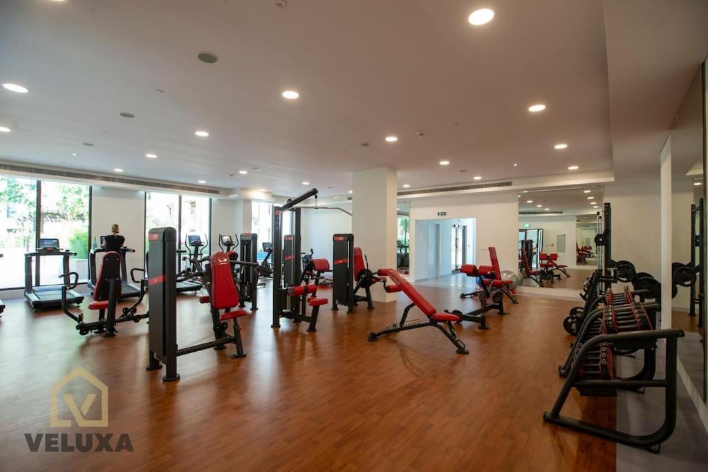 Veluxa - Luxury And Bright 1 Bedroom Apartment, Burj View! Dubai Exterior foto
